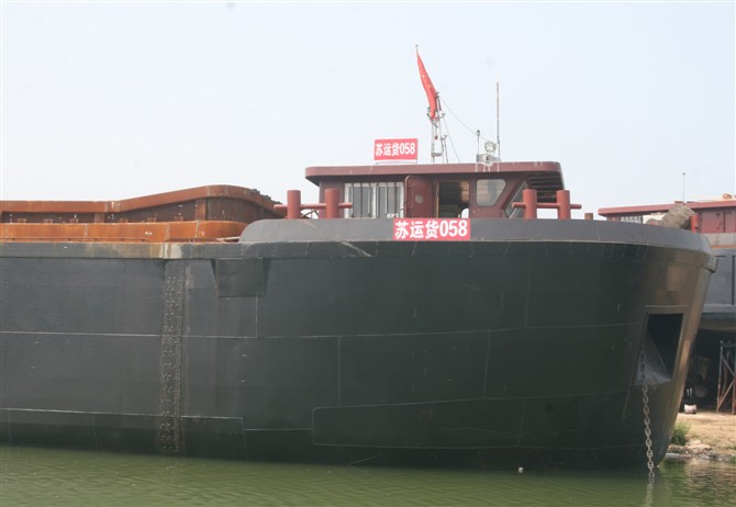 3326 船舶类型: 散货船 报 价: 价优万元 内河(海船): 新造内河船
