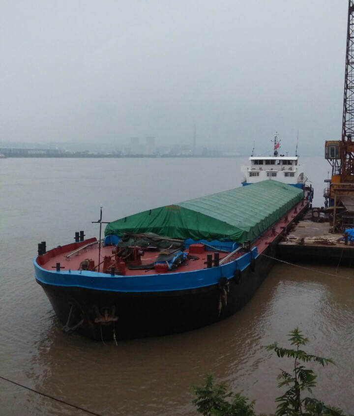 信息标题 出售2700吨船 类别 出售 船舶名称 淮滨造散货船 内河